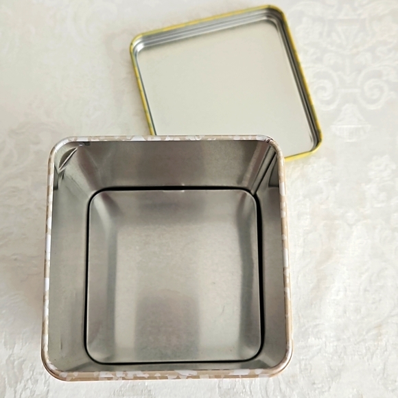 Pokemon Empty Tin. - Picture 9 of 10